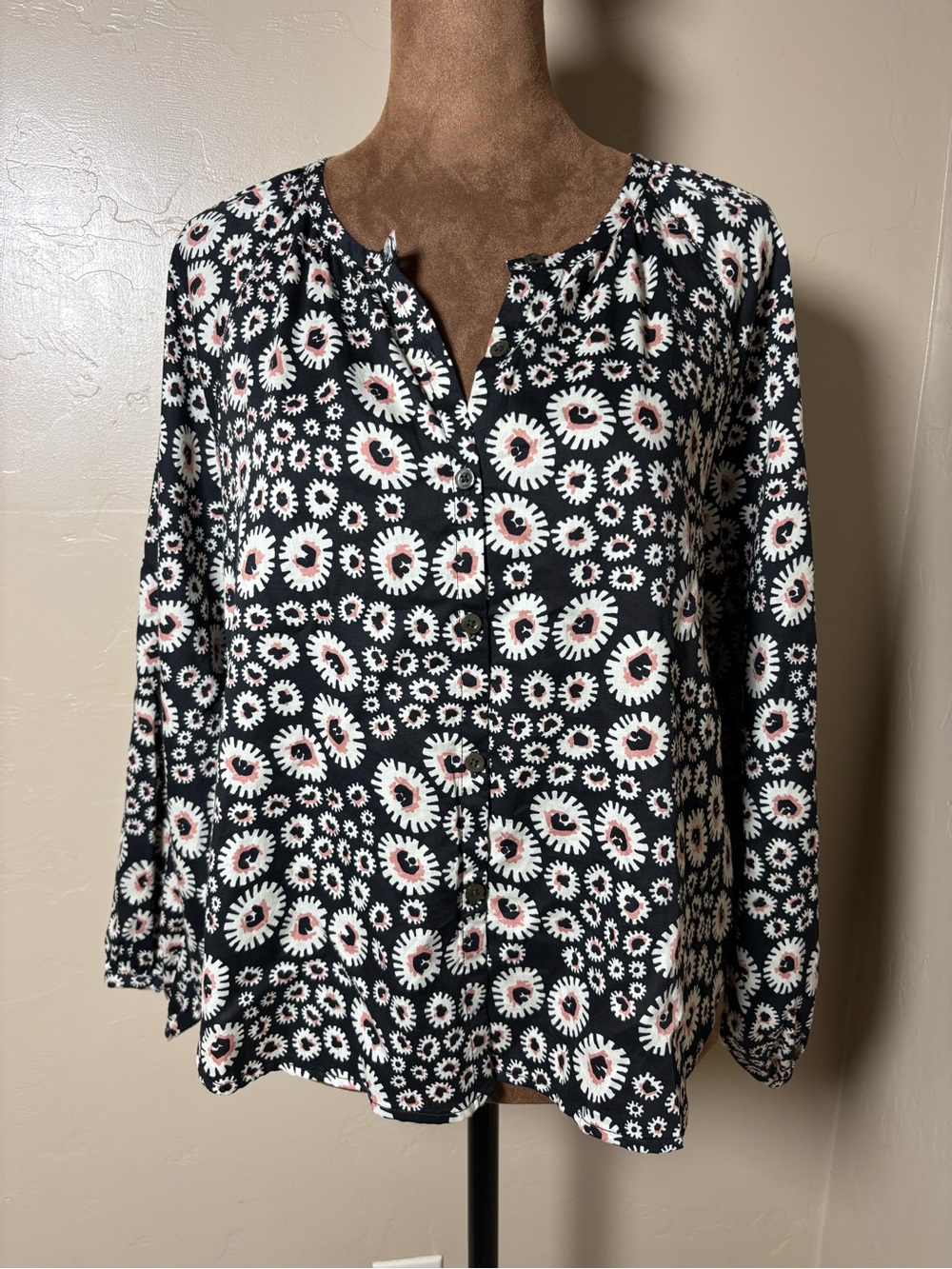 Outerknown 100% organic cotton Black Floral-Print Button Blouse